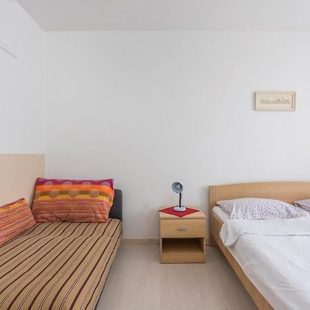 Peskera Apartments Tomicic Porec Esterno foto